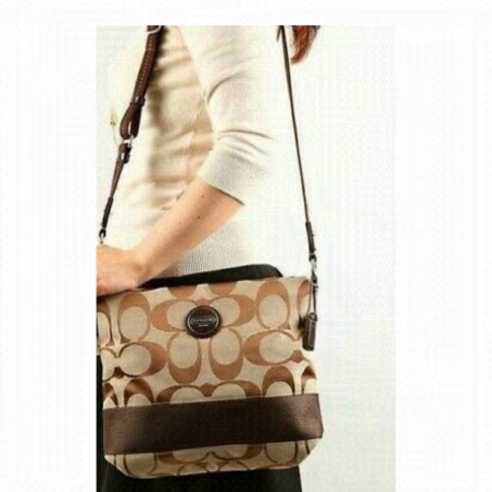 🌟coach Signature Stripe Cross Body File Shoulder Bag🌟